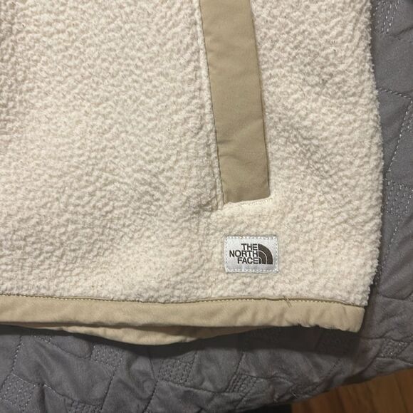North Face Sherpa 1/4 button pullover small - Picture 7 of 8
